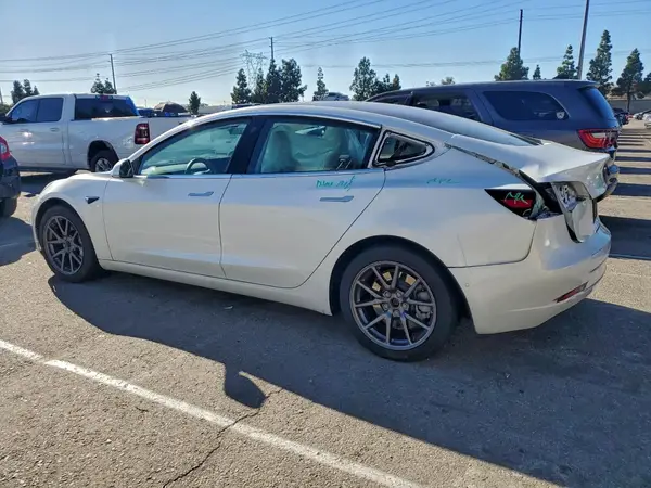 5YJ3E1EB3KF517716 2019 TESLA MODEL 3 - Image 2