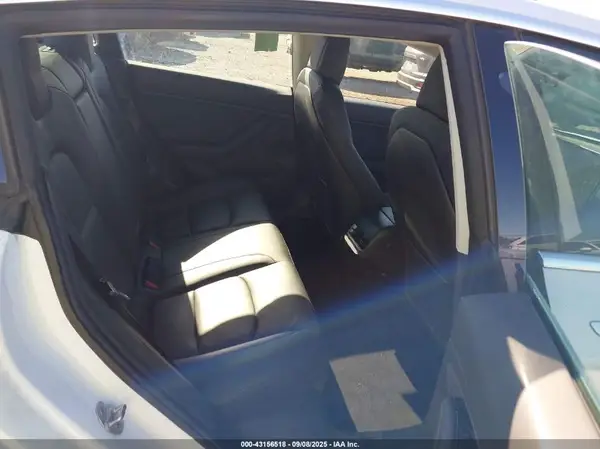 5YJ3E1EB3KF530238 2019 TESLA MODEL 3 - Image 8