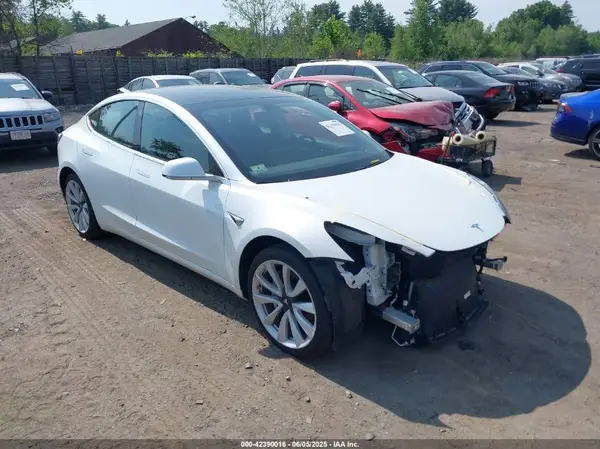 5YJ3E1EB3KF530370 2019 TESLA MODEL 3 - Image 1