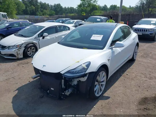 5YJ3E1EB3KF530370 2019 TESLA MODEL 3 - Image 2