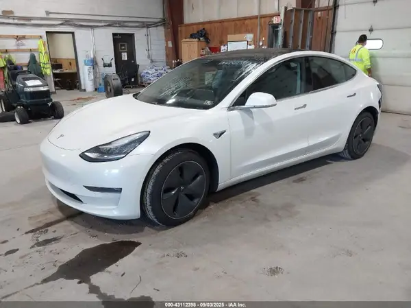 5YJ3E1EB3LF619437 2020 TESLA MODEL 3 - Image 2