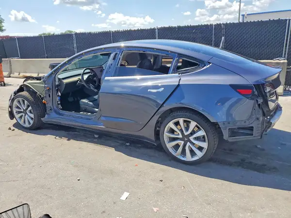 5YJ3E1EB3LF620085 2020 TESLA MODEL 3 - Image 2