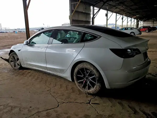 5YJ3E1EB3LF622287 2020 TESLA MODEL 3 - Image 2