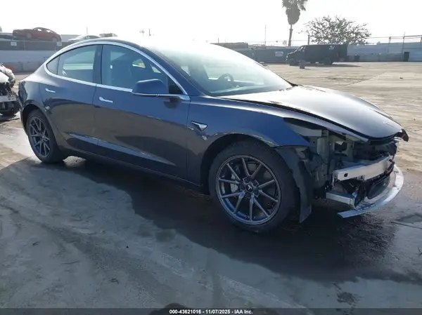 5YJ3E1EB3LF635301 2020 TESLA MODEL 3 - Image 1