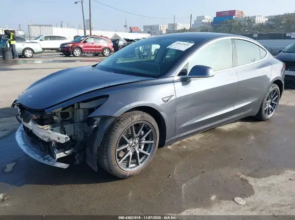 5YJ3E1EB3LF635301 2020 TESLA MODEL 3 - Image 2