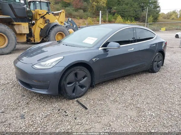5YJ3E1EB3LF635623 2020 TESLA MODEL 3 - Image 2