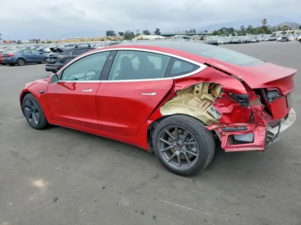 5YJ3E1EB3LF636013 2020 TESLA MODEL 3 - Image 2