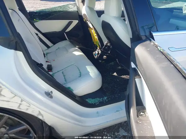 5YJ3E1EB3LF639820 2020 TESLA MODEL 3 - Image 8