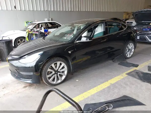 5YJ3E1EB3LF639980 2020 TESLA MODEL 3 - Image 2