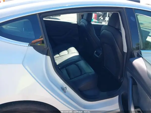 5YJ3E1EB3LF650669 2020 TESLA MODEL 3 - Image 8