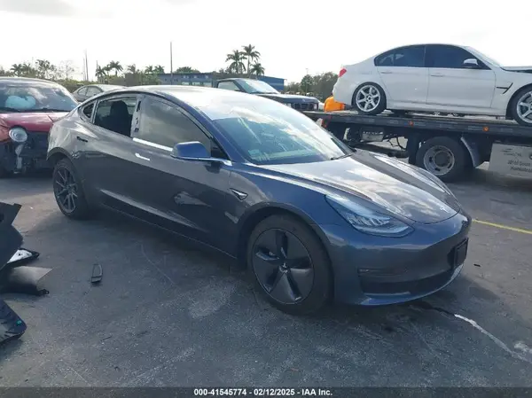 5YJ3E1EB3LF663437 2020 TESLA MODEL 3 - Image 1