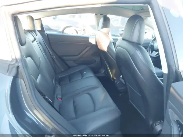 5YJ3E1EB3LF664085 2020 TESLA MODEL 3 - Image 8