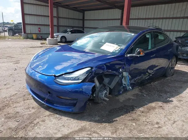 5YJ3E1EB3LF664734 2020 TESLA MODEL 3 - Image 2