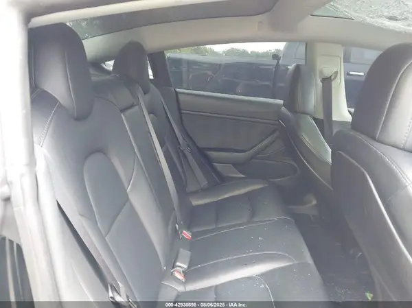 5YJ3E1EB3LF666208 2020 TESLA MODEL 3 - Image 8