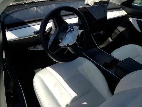 5YJ3E1EB3LF667813 2020 TESLA MODEL 3 - Image 8