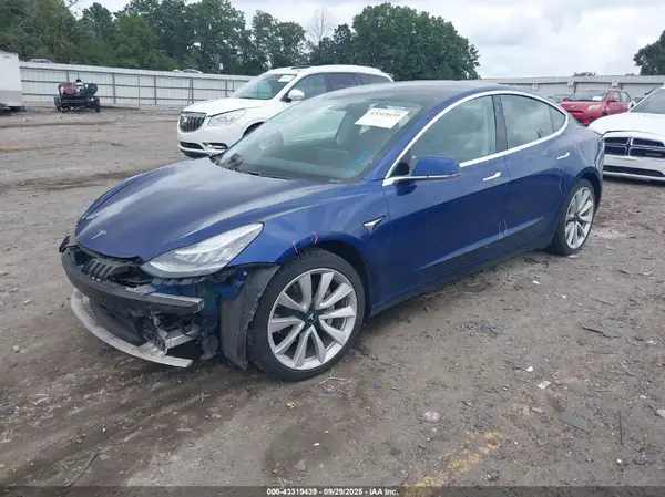 5YJ3E1EB3LF712197 2020 TESLA MODEL 3 - Image 2
