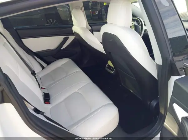 5YJ3E1EB3LF720252 2020 TESLA MODEL 3 - Image 8