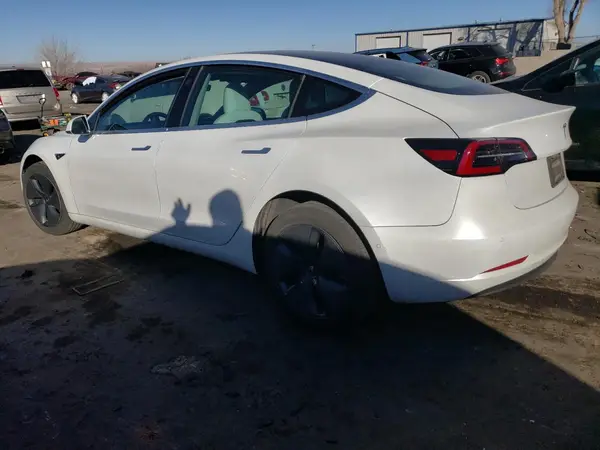 5YJ3E1EB3LF744678 2020 TESLA MODEL 3 - Image 2
