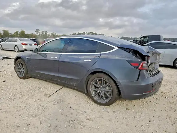 5YJ3E1EB3LF790320 2020 TESLA MODEL 3 - Image 2