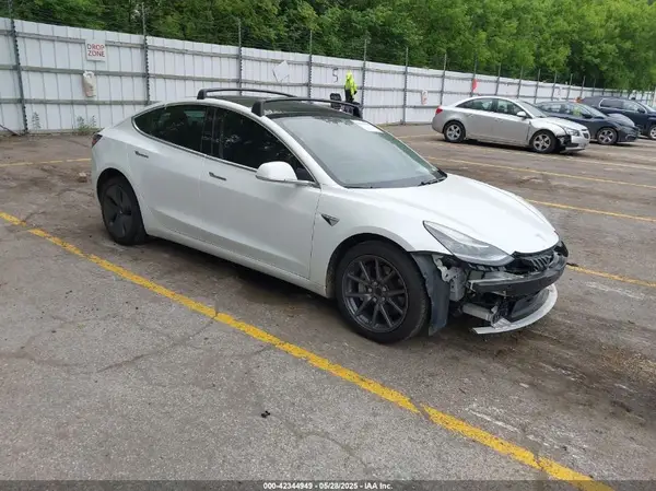 5YJ3E1EB3LF801056 2020 TESLA MODEL 3 - Image 1