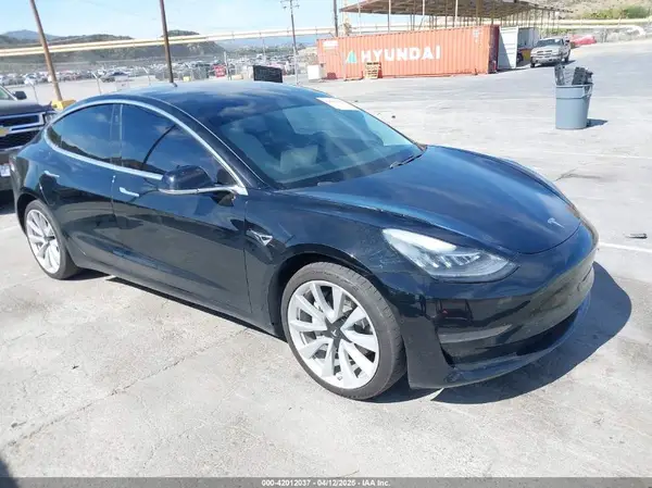 5YJ3E1EB3LF801820 2020 TESLA MODEL 3 - Image 1