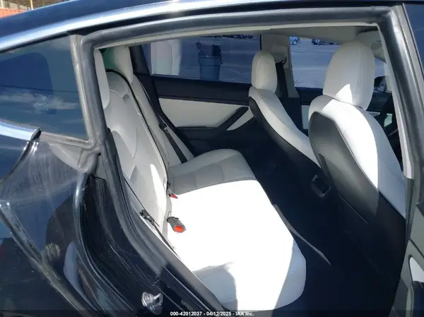 5YJ3E1EB3LF801820 2020 TESLA MODEL 3 - Image 8