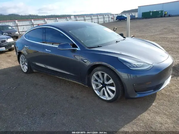 5YJ3E1EB3LF801834 2020 TESLA MODEL 3 - Image 1