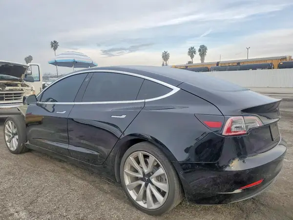 5YJ3E1EB3LF806970 2020 TESLA MODEL 3 - Image 2