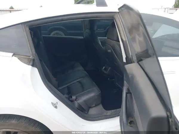 5YJ3E1EB3LF807276 2020 TESLA MODEL 3 - Image 8