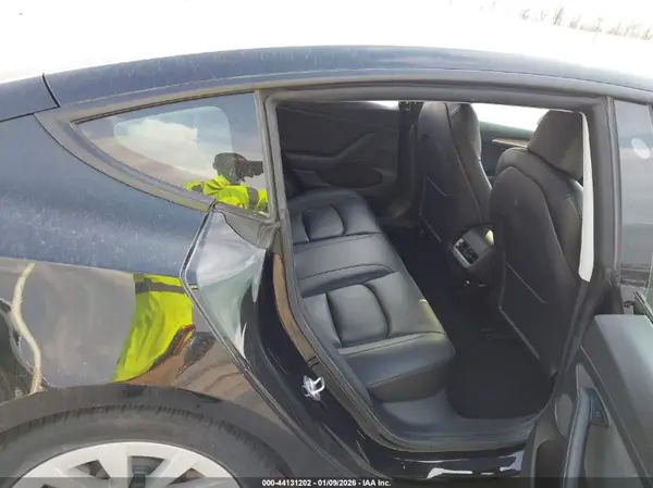 5YJ3E1EB3MF002587 2021 TESLA MODEL 3 - Image 8