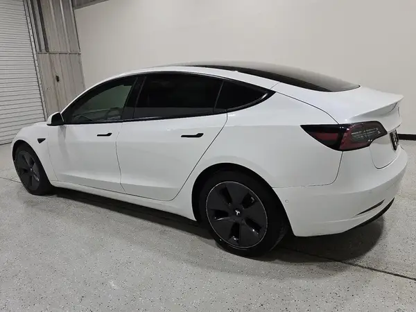 5YJ3E1EB3MF003299 2021 TESLA MODEL 3 - Image 2