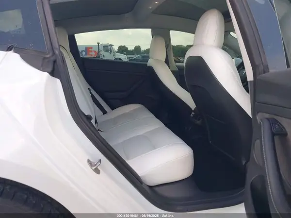 5YJ3E1EB3MF038019 2021 TESLA MODEL 3 - Image 8