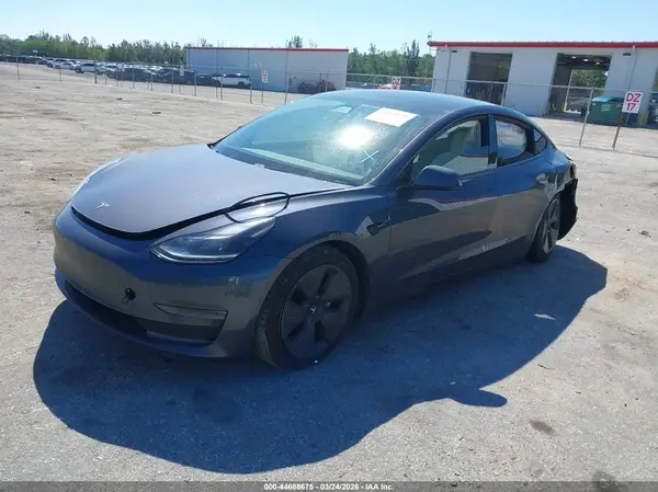 5YJ3E1EB3MF047397 2021 TESLA MODEL 3 - Image 2