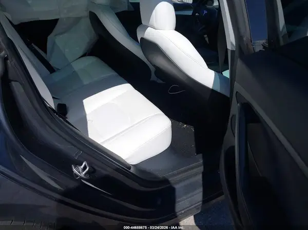5YJ3E1EB3MF047397 2021 TESLA MODEL 3 - Image 8