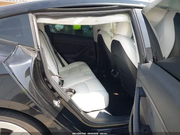5YJ3E1EB3MF052082 2021 TESLA MODEL 3 - Image 8