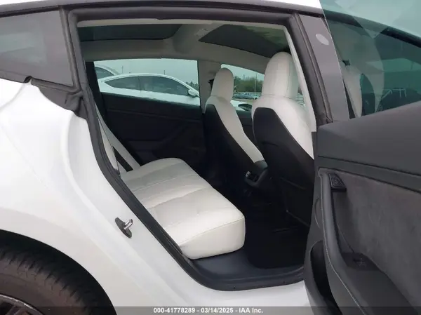 5YJ3E1EB3MF059713 2021 TESLA MODEL 3 - Image 8