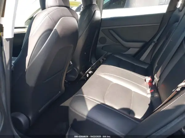 5YJ3E1EB3MF063325 2021 TESLA MODEL 3 - Image 8