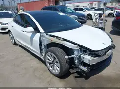 5YJ3E1EB3MF064863 2021 TESLA MODEL 3