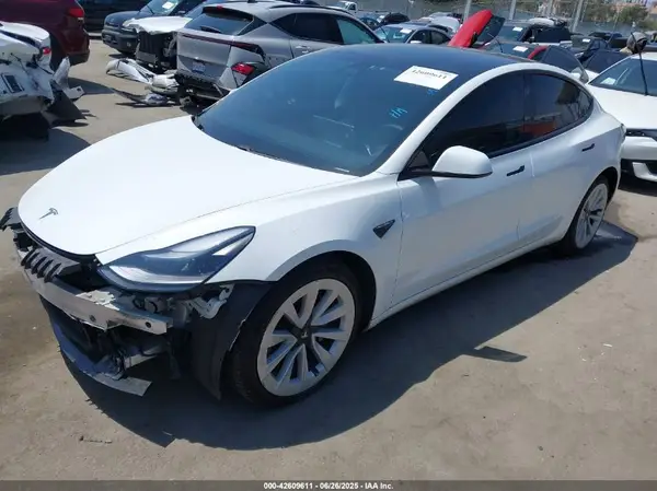 5YJ3E1EB3MF064863 2021 TESLA MODEL 3 - Image 2