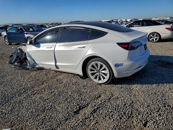 5YJ3E1EB3MF064975 2021 TESLA MODEL 3 - Image 2