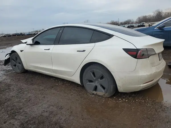 5YJ3E1EB3MF068539 2021 TESLA MODEL 3 - Image 2