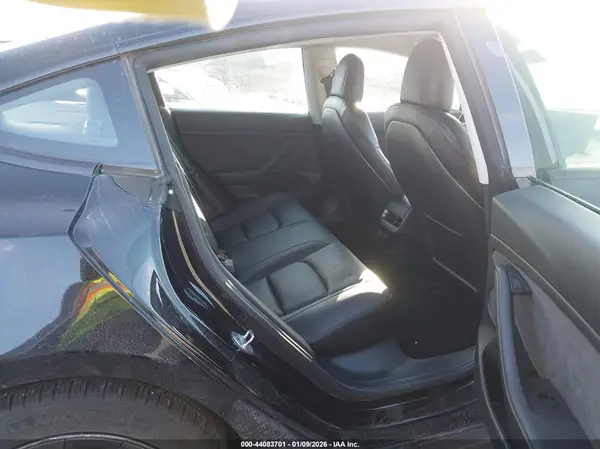 5YJ3E1EB3MF074065 2021 TESLA MODEL 3 - Image 8