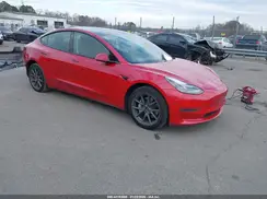 5YJ3E1EB3MF079735 2021 TESLA MODEL 3