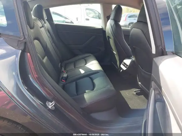 5YJ3E1EB3MF085843 2021 TESLA MODEL 3 - Image 8