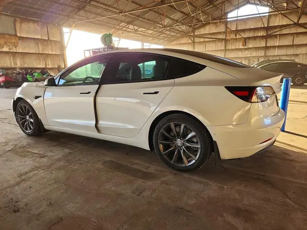 5YJ3E1EB3MF855152 2021 TESLA MODEL 3 - Image 2