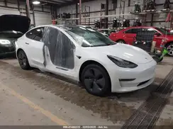 5YJ3E1EB3MF858195 2021 TESLA MODEL 3