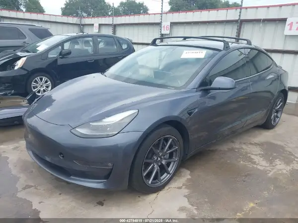 5YJ3E1EB3MF879600 2021 TESLA MODEL 3 - Image 2