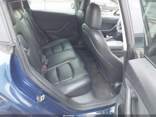 5YJ3E1EB3MF914944 2021 TESLA MODEL 3 - Image 8