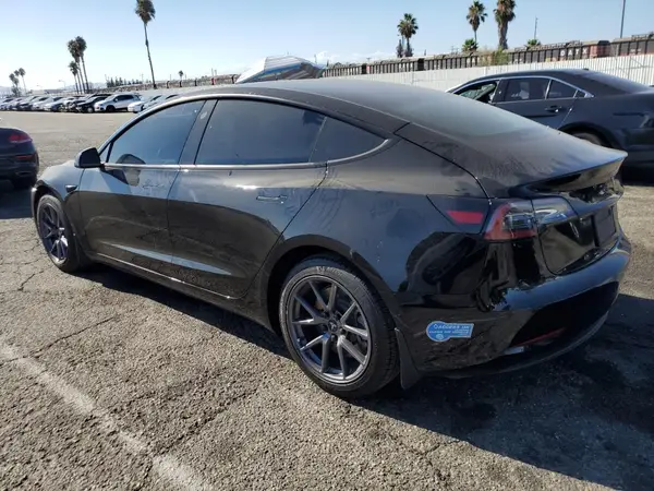 5YJ3E1EB3MF937219 2021 TESLA MODEL 3 - Image 2