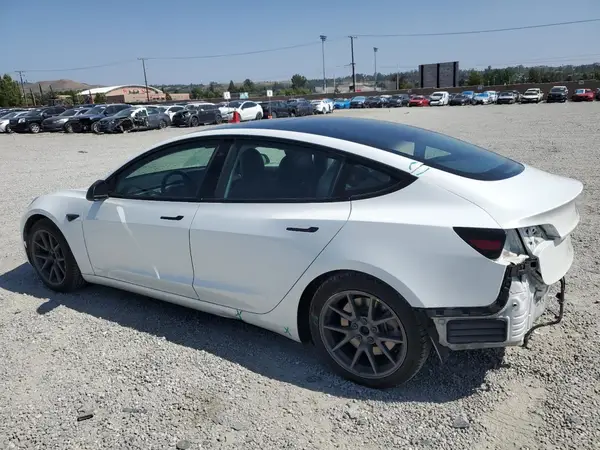 5YJ3E1EB3MF937981 2021 TESLA MODEL 3 - Image 2
